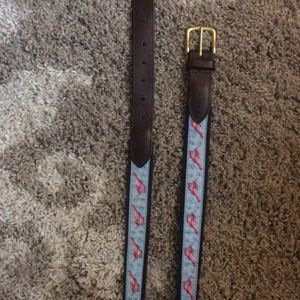 Vineyard vines belt
